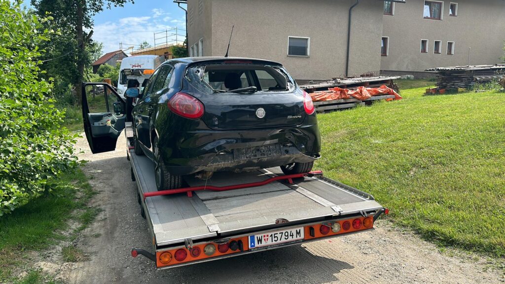 unfallfahrzeug abschleppen